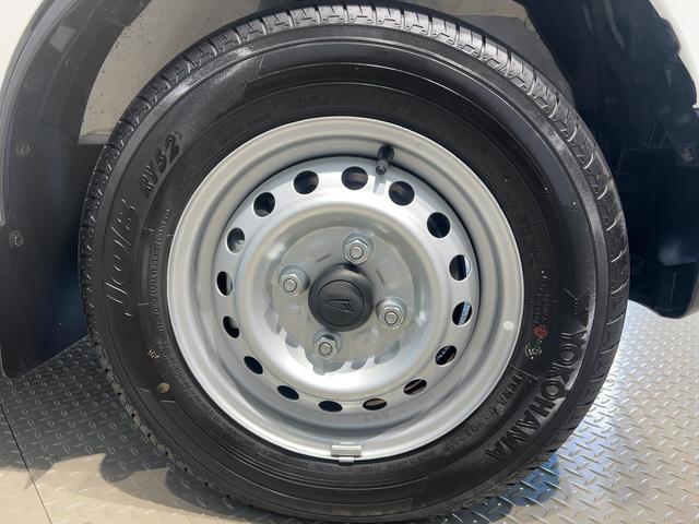 ハイゼットカーゴDXダイハツ認定中古車lCVTlキーレスエントリーlコーナーセンサーlスマートアシストlABSlエアバッグlマニュアルエアコンlパワーウィンドウlリアスモークガラスlAMラジオl保証/整備付(茨城県)の中古車