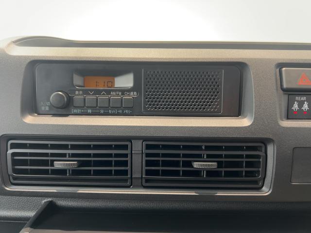 ハイゼットカーゴDXダイハツ認定中古車lCVTlキーレスエントリーlコーナーセンサーlスマートアシストlABSlエアバッグlマニュアルエアコンlパワーウィンドウlリアスモークガラスlAMラジオl保証/整備付(茨城県)の中古車