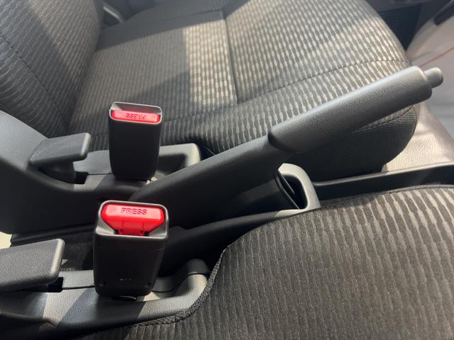 ハイゼットカーゴDXダイハツ認定中古車lCVTlキーレスエントリーlコーナーセンサーlスマートアシストlABSlエアバッグlマニュアルエアコンlパワーウィンドウlリアスモークガラスlAMラジオl保証/整備付(茨城県)の中古車