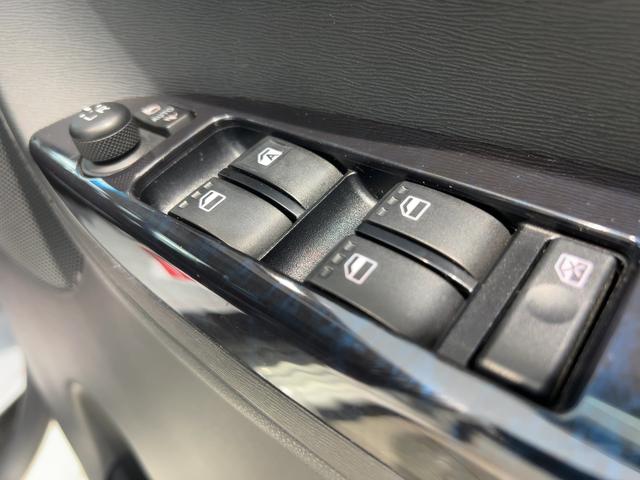 タントカスタムＸ　トップエディションＳＡIIダイハツ認定中古車ｌＣＶＴｌ片側電動スライドドアｌシートヒーターｌキーフリーシステムｌプッシュボタンスタートｌコーナーセンサーｌスマートアシストｌアイドリングストップｌ横滑り防止機能ｌ保証／整備付（茨城県）の中古車