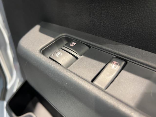 ハイゼットカーゴDXダイハツ認定中古車lCVTlキーレスエントリーlコーナーセンサーlスマートアシストlABSlエアバッグlマニュアルエアコンlパワーウィンドウlリアスモークガラスlAMラジオl保証/整備付(茨城県)の中古車