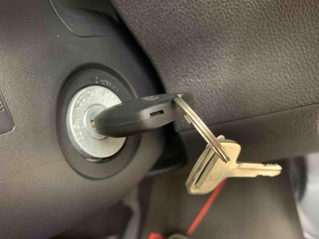 ハイゼットカーゴDX 2WDオートライト・オートマチックハイビーム・キーレスエントリー・アイドリングストップ・AMFMラジオ・マニュアルエアコン・水平格納式リヤシート・スマートアシスト(群馬県)の中古車