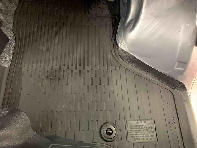 ハイゼットカーゴDX 2WDオートライト・オートマチックハイビーム・キーレスエントリー・アイドリングストップ・AMFMラジオ・マニュアルエアコン・水平格納式リヤシート・スマートアシスト(群馬県)の中古車