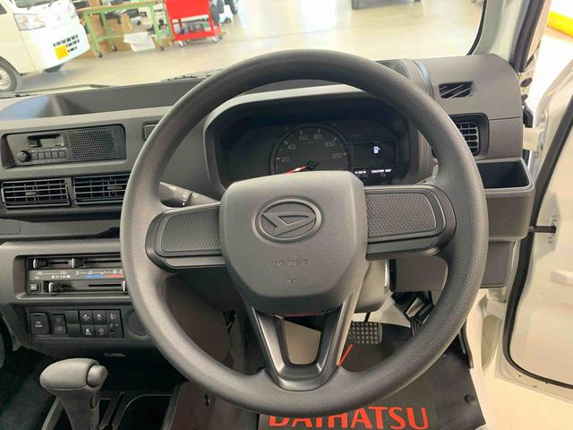 ハイゼットトラックスタンダード 4WDオートライト・オートマチックハイビーム・AMFMラジオ・キーレスエントリー・アイドリングストップ・マニュアルエアコン・スマートアシスト(群馬県)の中古車