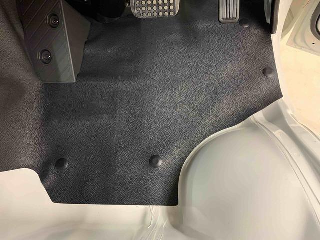 ハイゼットトラックスタンダード 4WDオートライト・オートマチックハイビーム・AMFMラジオ・マニュアルエアコン・キーレスエントリー・アイドリングストップ・スマートアシスト(群馬県)の中古車