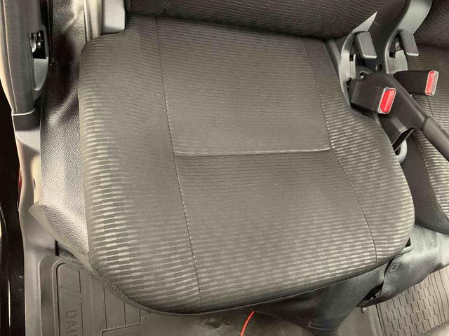 ハイゼットカーゴＤＸ　４ＷＤキーレスエントリー・マニュアルエアコン・スマートアシスト・アイドリングストップ・オートライト・オートマチックハイビーム・ＡＭ，ＦＭラジオ・両側スライドドア（群馬県）の中古車