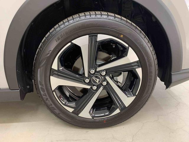 ロッキープレミアムＧ　ＨＥＶ　２ＷＤＬＥＤヘッドライト・オートライト・オートマチックハイビーム・プッシュスタートボタン・アイドリングストップ・シートヒーター・オートエアコン・電動パーキングブレーキ・スマートアシスト（群馬県）の中古車