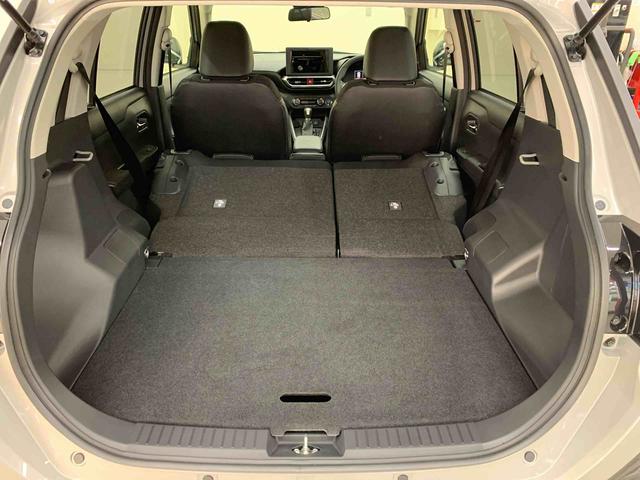 ロッキープレミアムＧ　ＨＥＶ　２ＷＤＬＥＤヘッドライト・オートライト・オートマチックハイビーム・プッシュスタートボタン・アイドリングストップ・シートヒーター・オートエアコン・電動パーキングブレーキ・スマートアシスト（群馬県）の中古車