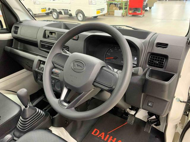 ハイゼットトラックスタンダード 農用スペシャル 4WD5速MT・オートライト・オートマチックハイビーム・AMFMラジオ・マニュアルエアコン・キーレスエントリー・アイドリングストップ・スマートアシスト(群馬県)の中古車