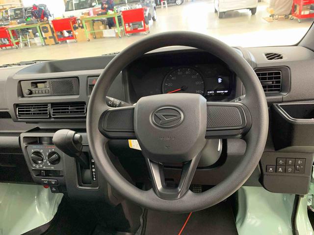 ハイゼットカーゴＤＸ　４ＷＤオートライト・オートマチックハイビーム・キーレスエントリー・アイドリングストップ・マニュアルエアコン・水平格納式リヤシート・スマートアシスト（群馬県）の中古車