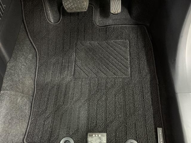 ロッキープレミアムG 4WD 走行11902キロ運転席助手席シートヒーター LEDヘッドライト スマートアシスト 電動パーキングブレーキ オートライト アイドリングストップ キーフリー プッシュボタンスタート バックカメラ 電動格納式ドアミラー(群馬県)の中古車