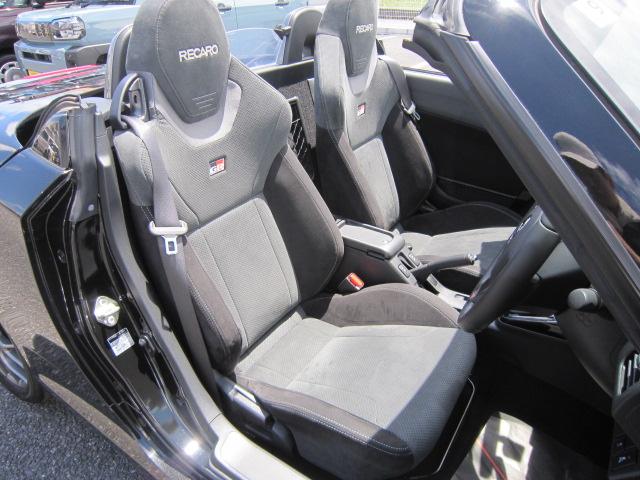コペンＧＲ　スポーツマニュアル車　ターボエンジン　キーフリーシステム　運転席助手席シートヒーター　オートライト　ＬＥＤヘッドライト　フォグランプ　電動ルーフ開閉　盗難防止システム　衝突安全ボディ（栃木県）の中古車