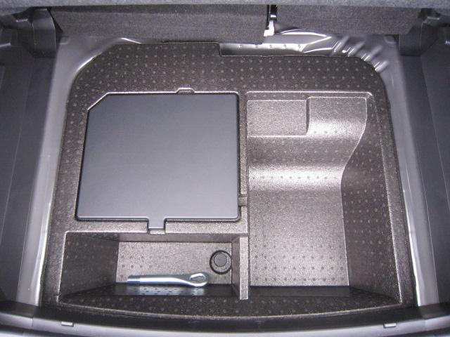 ロッキープレミアムＧ　ＨＥＶディスプレイオーディオ　バックカメラ　ＬＥＤヘッドライト　ＬＥＤフォグランプ　オートライト　運転席助手席シートヒーター　クルーズコントロール　電動パーキングブレーキ　オートブレーキホールド機能（栃木県）の中古車