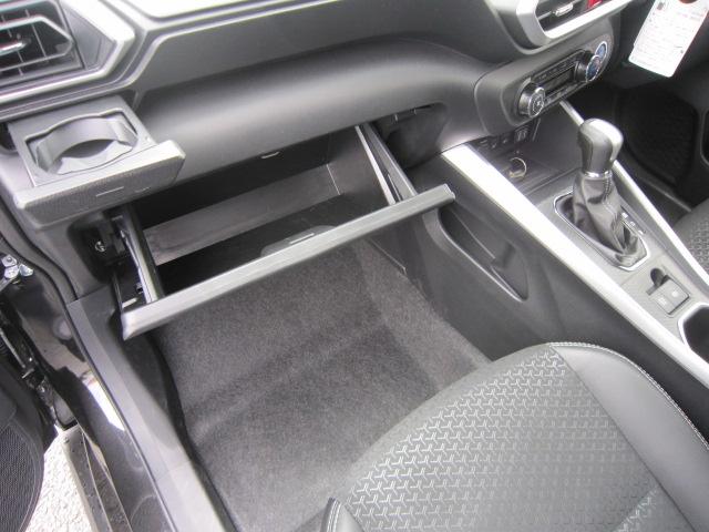 ロッキープレミアムＧ　ＨＥＶディスプレイオーディオ　バックカメラ　ＬＥＤヘッドライト　ＬＥＤフォグランプ　オートライト　運転席助手席シートヒーター　クルーズコントロール　電動パーキングブレーキ　オートブレーキホールド機能（栃木県）の中古車