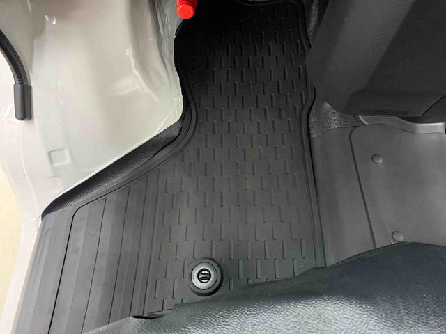 ハイゼットカーゴＤＸ　２ＷＤ２ＷＤ　ＣＶＴ　スマートアシスト　衝突回避支援ブレーキ　オートライト　オートマチックハイビーム　キーレス　オーバーヘッドシェルフ　ユースフルナット　ＡＭ／ＦＭラジオ（群馬県）の中古車