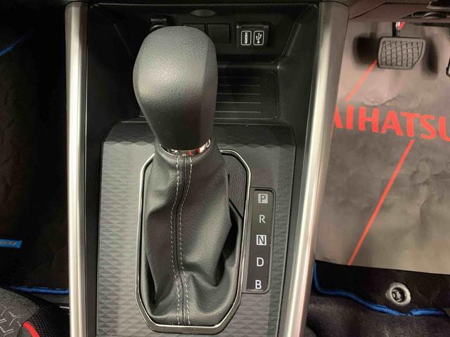 ロッキーX HEVLEDヘッドライト ナビ ドラレコ ETC パノラマモニター プッシュボタンスタート スマートアシスト オートライト オートマチックハイビーム オートエアコン 電動格納式ドアミラー(群馬県)の中古車