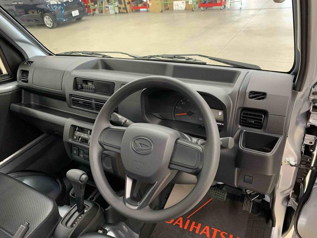ハイゼットトラックスタンダード　４ＷＤオートライト　オートマチックハイビーム　　ＡＭＦＭラジオ　　キーレスエントリー　　アイドリングストップ　　　マニュアルエアコン　　スマートアシスト（群馬県）の中古車