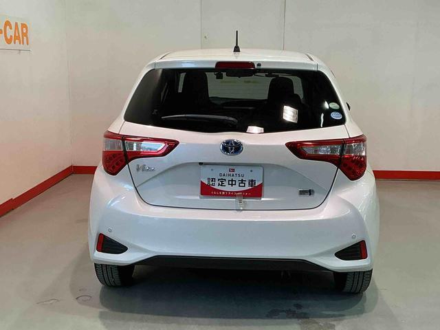 ヴィッツハイブリッドＦナビゲーション　バックカメラ　ＬＥＤヘッドライト　オートライト　スマートキー（栃木県）の中古車