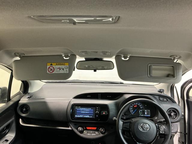 ヴィッツハイブリッドＦナビゲーション　バックカメラ　ＬＥＤヘッドライト　オートライト　スマートキー（栃木県）の中古車