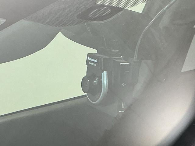 ヴィッツハイブリッドＦナビゲーション　バックカメラ　ＬＥＤヘッドライト　オートライト　スマートキー（栃木県）の中古車