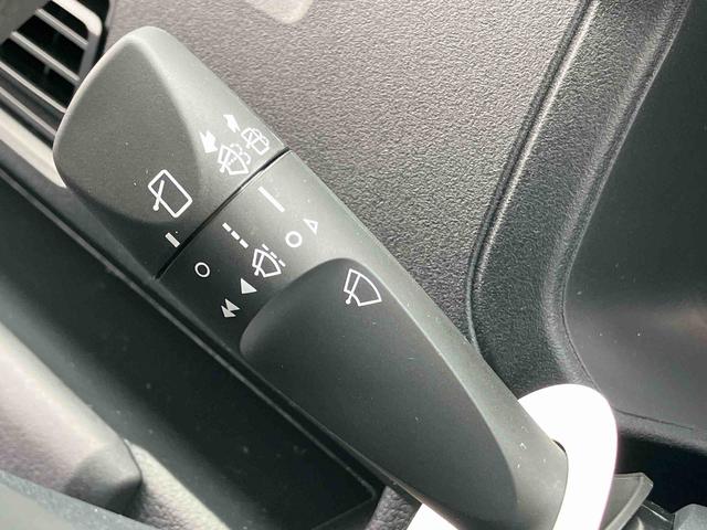 ハイゼットカーゴクルーズターボ　ＬＥＤヘッドライト　ＬＥＤフォグランプＬＥＤルームランプ　ＬＥＤ荷室ランプ　カーペットマット　オーディオレス　キーフリーキー２個　フロントパワーウインドー　リヤスモークガラス　リヤシートヘッドレスト付き　リヤシート左右分割格納　電格ミラー（東京都）の中古車
