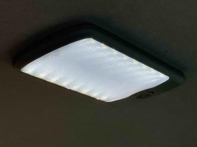 ハイゼットカーゴクルーズターボ　ＬＥＤヘッドライト　ＬＥＤフォグランプＬＥＤルームランプ　ＬＥＤ荷室ランプ　カーペットマット　オーディオレス　キーフリーキー２個　フロントパワーウインドー　リヤスモークガラス　リヤシートヘッドレスト付き　リヤシート左右分割格納　電格ミラー（東京都）の中古車