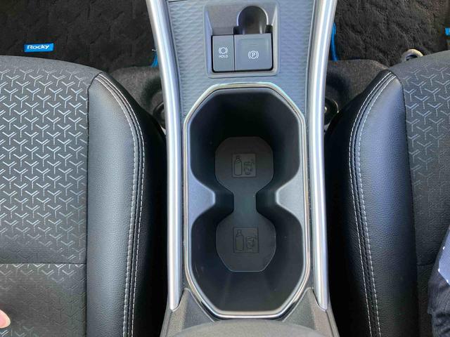 ロッキープレミアムＧ　ＨＥＶ保証　新車保証・まごころ保証　１年間・走行距離無制限付き（東京都）の中古車