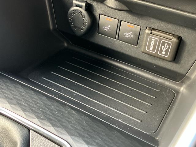 ロッキープレミアムＧ　ＨＥＶ　純正ナビ　ＥＴＣ　ドライブレコーダー保証　新車保証・まごころ保証　１年間・走行距離無制限付き　純正ナビ　ＥＴＣ車載器　ドライブレコーダー　アダプティブクルーズコントロール　ＬＥＤヘッドランプ　前席シートヒーター　キーフリーシステム（東京都）の中古車