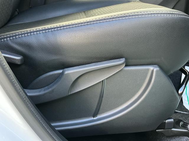 ロッキープレミアムＧ　ＨＥＶ　純正ナビ　ＥＴＣ　ドライブレコーダー保証　新車保証・まごころ保証　１年間・走行距離無制限付き　純正ナビ　ＥＴＣ車載器　ドライブレコーダー　アダプティブクルーズコントロール　ＬＥＤヘッドランプ　前席シートヒーター　キーフリーシステム（東京都）の中古車