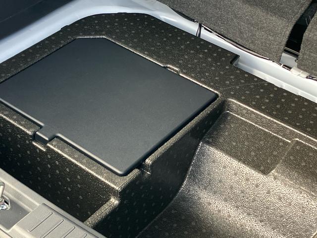 ロッキープレミアムＧ　ＨＥＶ　純正ナビ　ＥＴＣ　ドライブレコーダー保証　新車保証・まごころ保証　１年間・走行距離無制限付き　純正ナビ　ＥＴＣ車載器　ドライブレコーダー　アダプティブクルーズコントロール　ＬＥＤヘッドランプ　前席シートヒーター　キーフリーシステム（東京都）の中古車