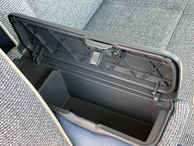 ムーヴキャンバスストライプスＧ　届け出済み未使用車保証　新車保証・まごころ保証　１年間・走行距離無制限付き（東京都）の中古車