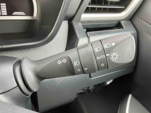トールカスタムＧ　９インチディスプレイオーディオ　パノラマモニター保証　新車保証・まごころ保証　１年間・走行距離無制限付き・９インチディスプレイオーディオ装備・ＬＥＤヘッドライト装備・パノラマカメラ装備（東京都）の中古車