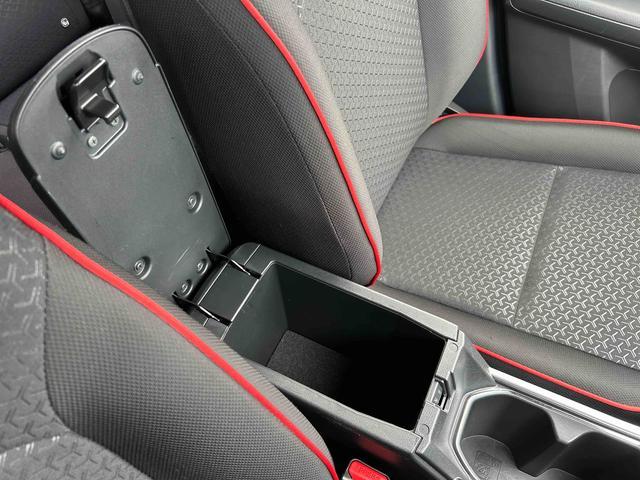 ロッキーX HEV 9インチディスプレイオーディオ装備保証 新車保証・まごころ保証 1年間・走行距離無制限付き・9インチディスプレイオーディオ装備・LEDヘッドライト装備・シートヒーター装備(東京都)の中古車