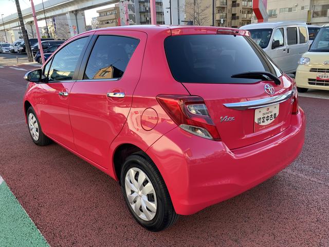 ヴィッツジュエラ　７インチナビ　ワンセグ　バックカメラ　ＥＴＣ保証１年間・距離無制限付き　電動格納ミラー　パワーウィンドウ　スマートキー　運転席シートリフト　５人乗り　衝突回避支援ブレーキ（東京都）の中古車