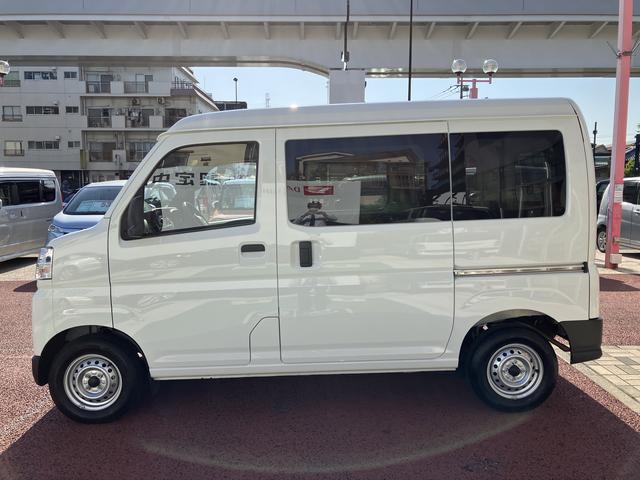 ハイゼットカーゴＤＸ　ＣＤステレオ　キーレス　オートライト　ＡＵＸ接続保証１年間・距離無制限付き　オートハイビーム　ＦＭ／ＡＭラジオ　スペアタイヤ（東京都）の中古車