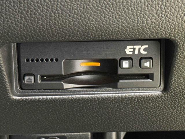 スイフトスポーツベースグレード　ナビ　Ｂｌｕｅｔｏｏｔｈオーディオ　ＥＴＣ保証１年間・距離無制限付き　運転席シートヒーター　運転席シートリフト機能　オートエアコン　ステアリングスイッチ　パドルシフト　電動格納ミラー　パワーウィンドウ　スマートキー　フロントフォグランプ（東京都）の中古車