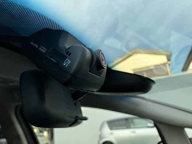 フィットハイブリッドＬ　ホンダセンシング　ナビ　バックカメラ　ＥＴＣ　フルセグ保証１年間・距離無制限付き　ＦＭ／ＡＭラジオ　電動格納ミラー　パワーウィンドウ　ステアリングリモコン　オートポール　運転席シートリフト　ＵＳＢ入力端子　純正１５インチアルミホイール　前方ドラレコ（東京都）の中古車