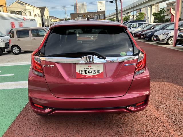 フィットハイブリッドＬ　ホンダセンシング　ナビ　バックカメラ　ＥＴＣ　フルセグ保証１年間・距離無制限付き　ＦＭ／ＡＭラジオ　電動格納ミラー　パワーウィンドウ　ステアリングリモコン　オートポール　運転席シートリフト　ＵＳＢ入力端子　純正１５インチアルミホイール　前方ドラレコ（東京都）の中古車