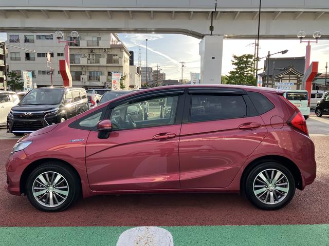 フィットハイブリッドＬ　ホンダセンシング　ナビ　バックカメラ　ＥＴＣ　フルセグ保証１年間・距離無制限付き　ＦＭ／ＡＭラジオ　電動格納ミラー　パワーウィンドウ　ステアリングリモコン　オートポール　運転席シートリフト　ＵＳＢ入力端子　純正１５インチアルミホイール　前方ドラレコ（東京都）の中古車
