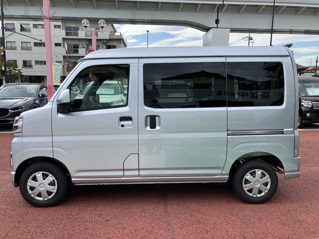 ハイゼットカーゴクルーズターボ　届出済み未使用車　デジタルインナーミラー保証１年間・距離無制限付き　前後コーナーセンサー　オーディオレス仕様　両側スライドドア　スライドドアイージークローザー　マニュアルエアコン　キーフリー　パワーウィンドウ（東京都）の中古車