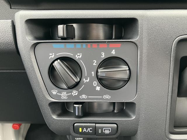 ハイゼットカーゴＤＸ　届出済み未使用車　ＬＥＤヘッドライト　キーフリー保証１年間・距離無制限付き　スライドドアイージークローザー　パワーウィンドウ　マニュアルエアコン　オーディオレス仕様　前後コーナーセンサー　最大積載量３５０Ｋｇ（東京都）の中古車