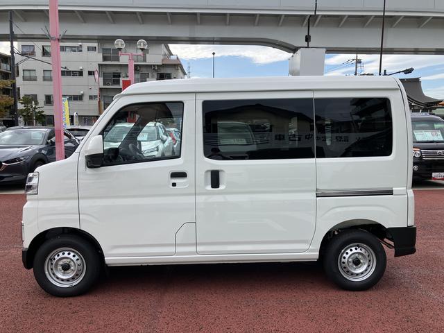 ハイゼットカーゴＤＸ　届出済み未使用車　ＬＥＤヘッドライト　キーフリー保証１年間・距離無制限付き　スライドドアイージークローザー　パワーウィンドウ　マニュアルエアコン　オーディオレス仕様　前後コーナーセンサー　最大積載量３５０Ｋｇ（東京都）の中古車