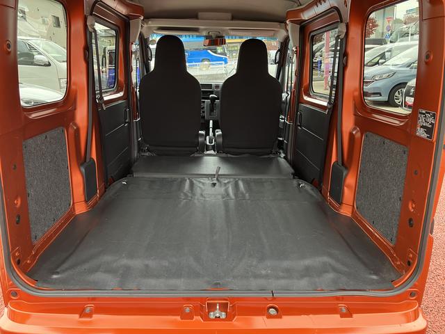 ハイゼットカーゴＤＸ　ＦＭ／ＡＭラジオ　ＬＥＤヘッドライト　オートライト保証１年間・距離無制限付き　アダプティブドライビングビーム　アイドリングストップ　前後コーナーセンサー　キーレスエントリー　マニュアルエアコン　パワーウィンドウ　両側スライドドア（東京都）の中古車