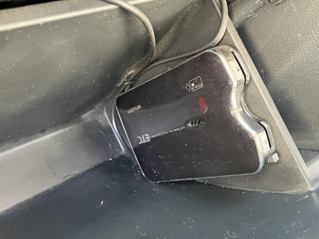 キャリイトラックKCエアコン・パワステ FM/AMラジオ ETC 5速MT車保証1年間・距離無制限付き マニュアルエアコン パワステ 運転席エアバック 助手席エアバック 灰皿(東京都)の中古車