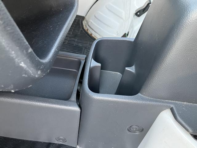 キャリイトラックＫＸ　ポータブルナビ　ワンセグ　ＥＴＣ　バックカメラ保証　まごころ保証　１年間・走行距離無制限付き　マニュアルエアコン　パワーウィンドウ　バックブザー　ＨＩＤヘッドライト　最大積載量３５０Ｋｇ（東京都）の中古車