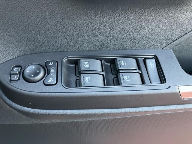 タントカスタムＲＳリミテッド　届け出済み未使用車　全周囲カメラ対応保証１年間・距離無制限付き　全車速追従機能付きＡＣＣ　電動パーキングブレーキ　オートブレーキホールド機能　シートヒーター　アイドリングストップ　前後コーナーセンサー　１５インチアルミホイール　ＥＴＣ（東京都）の中古車