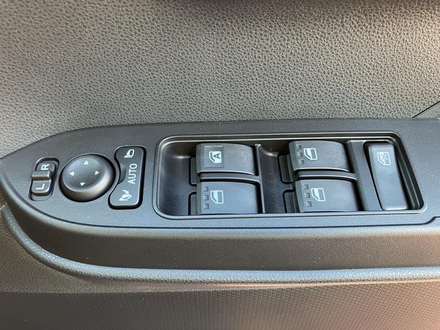 タントファンクロスターボ　純正７インチナビ　パノラマモニター保証１年間・距離無制限付き　電動パーキングブレーキ　オートブレーキホールド機能　シートヒーター　ＡＣＣ　運転席ロングスライド　前後コーナーセンサー　オートライト　両側電動スライドドア　電動格納ミラー（東京都）の中古車