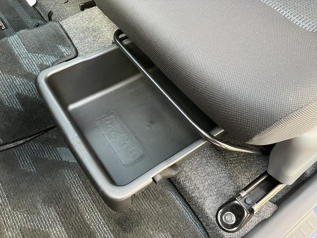 ステラカスタムR ナビ ETC Bluetoothオーディオ保証1年間・距離無制限付き フルセグ DVD再生 CD再生 USB入力端子 オートエアコン オートライト LEDヘッドライト 電動格納ミラー パワーウィンドウ キーフリー 運転席シートリフト(東京都)の中古車