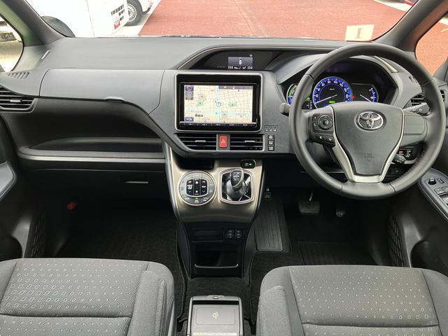 ヴォクシーハイブリッドV 9インチナビ バックカメラ ETC フルセグ保証1年間・距離無制限付き 後席モニター リヤオートエアコン シートヒーター Bluetoothオーディオ DVD再生 CD再生 7人乗りクルーズコントロール スマートキー 電動格納ミラー(東京都)の中古車