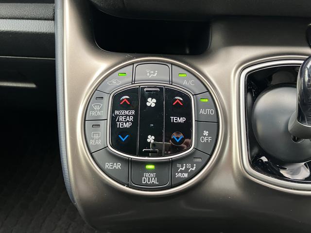 ヴォクシーハイブリッドV 9インチナビ バックカメラ ETC フルセグ保証1年間・距離無制限付き 後席モニター リヤオートエアコン シートヒーター Bluetoothオーディオ DVD再生 CD再生 7人乗りクルーズコントロール スマートキー 電動格納ミラー(東京都)の中古車